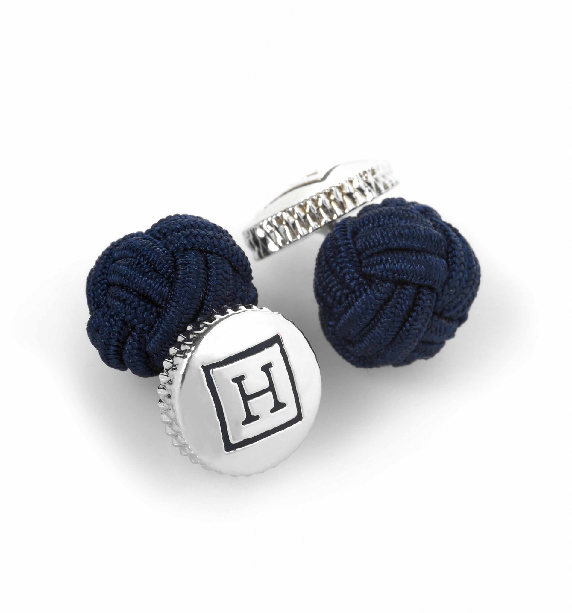 Botões de Punho – A Lady’s Guide for a Man’s Closet