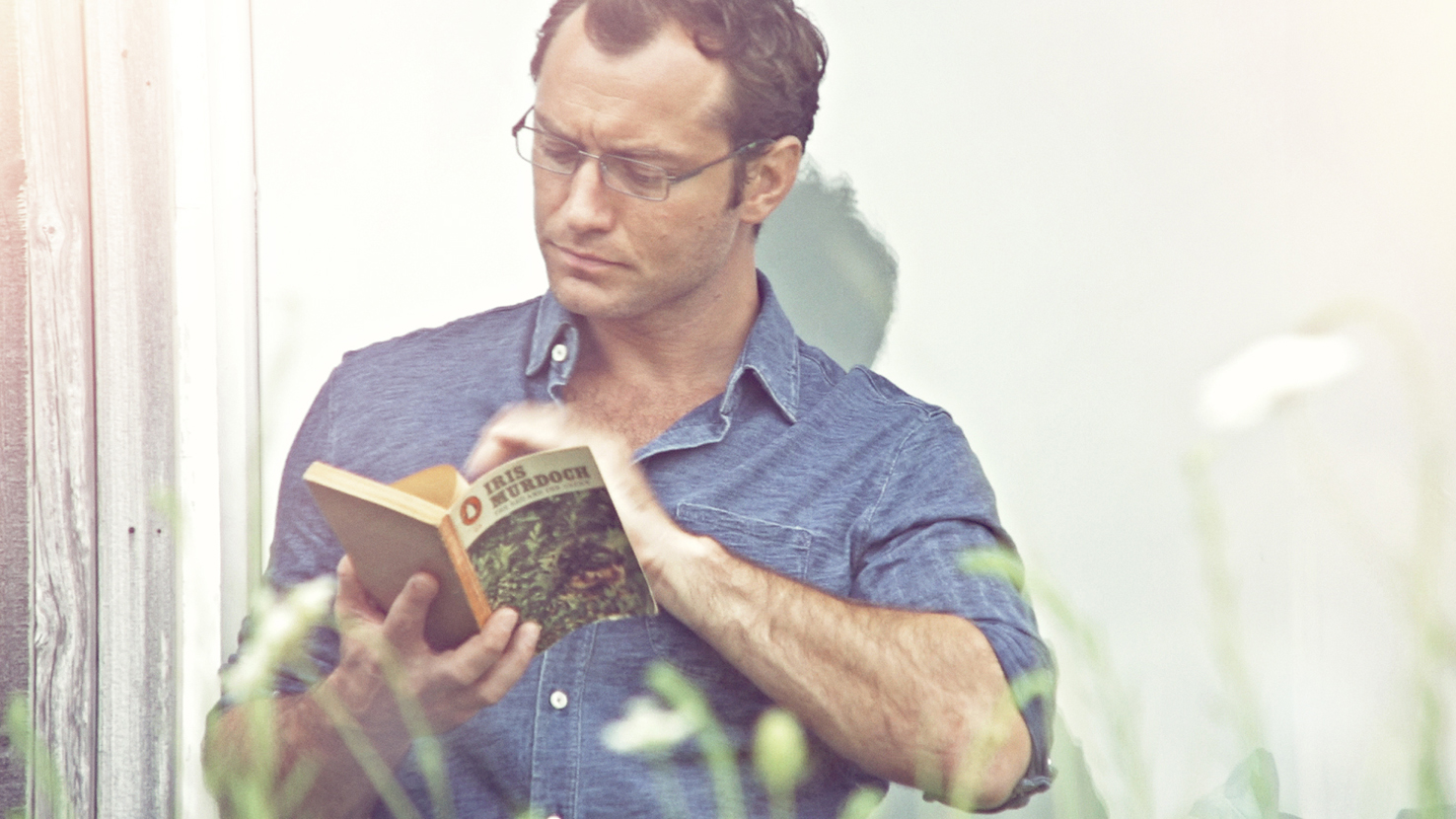 Vogue Eyewear Men com Jude Law