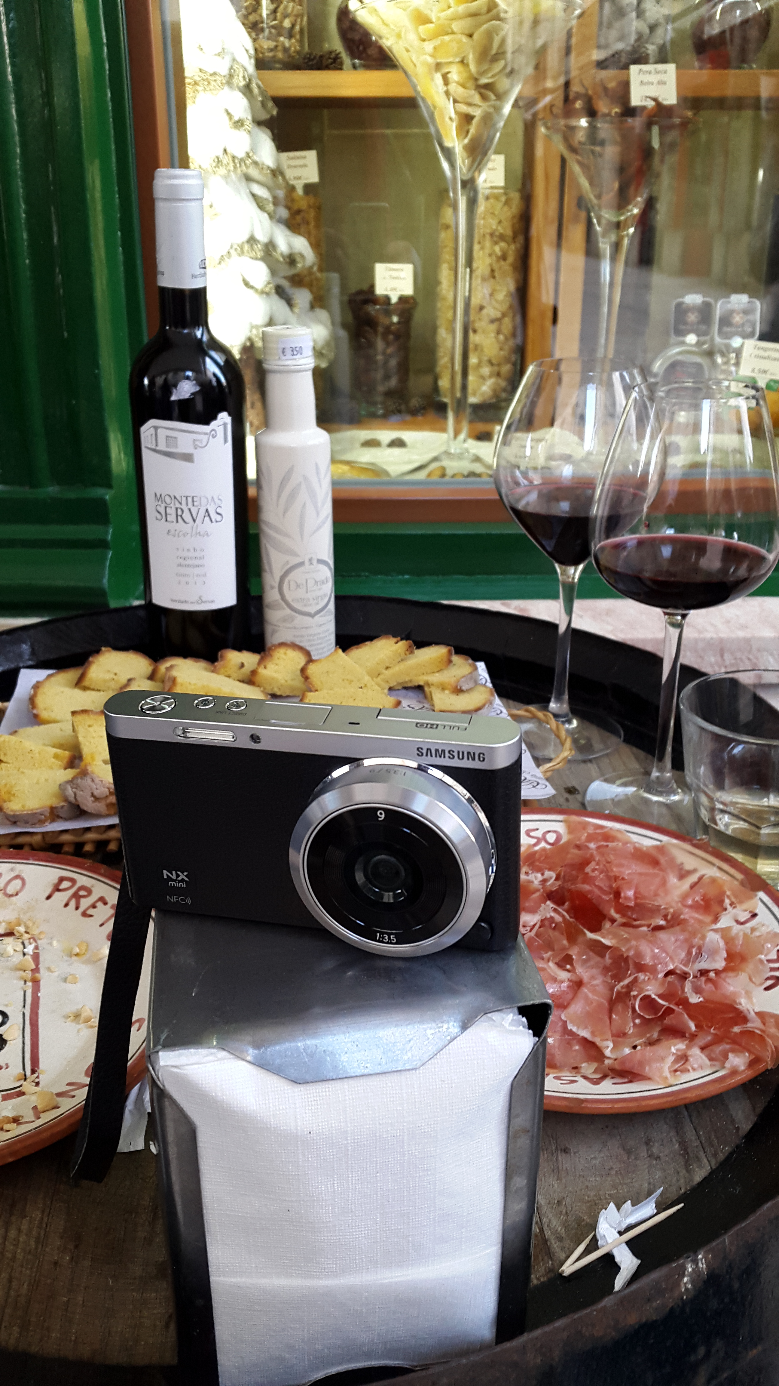 Lisboa antiga pela lente da NX Mini