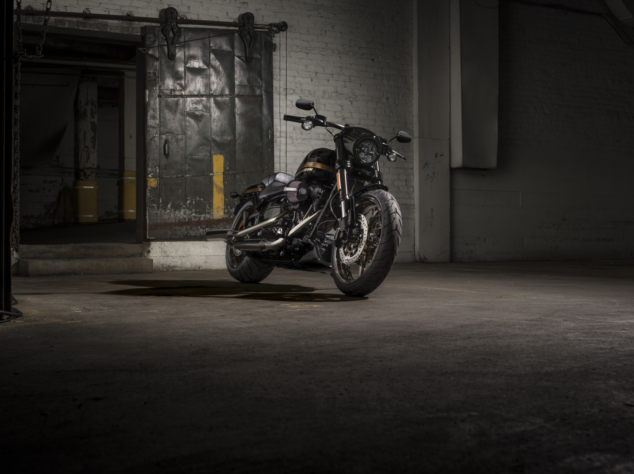 Uma moto com personalidade dark