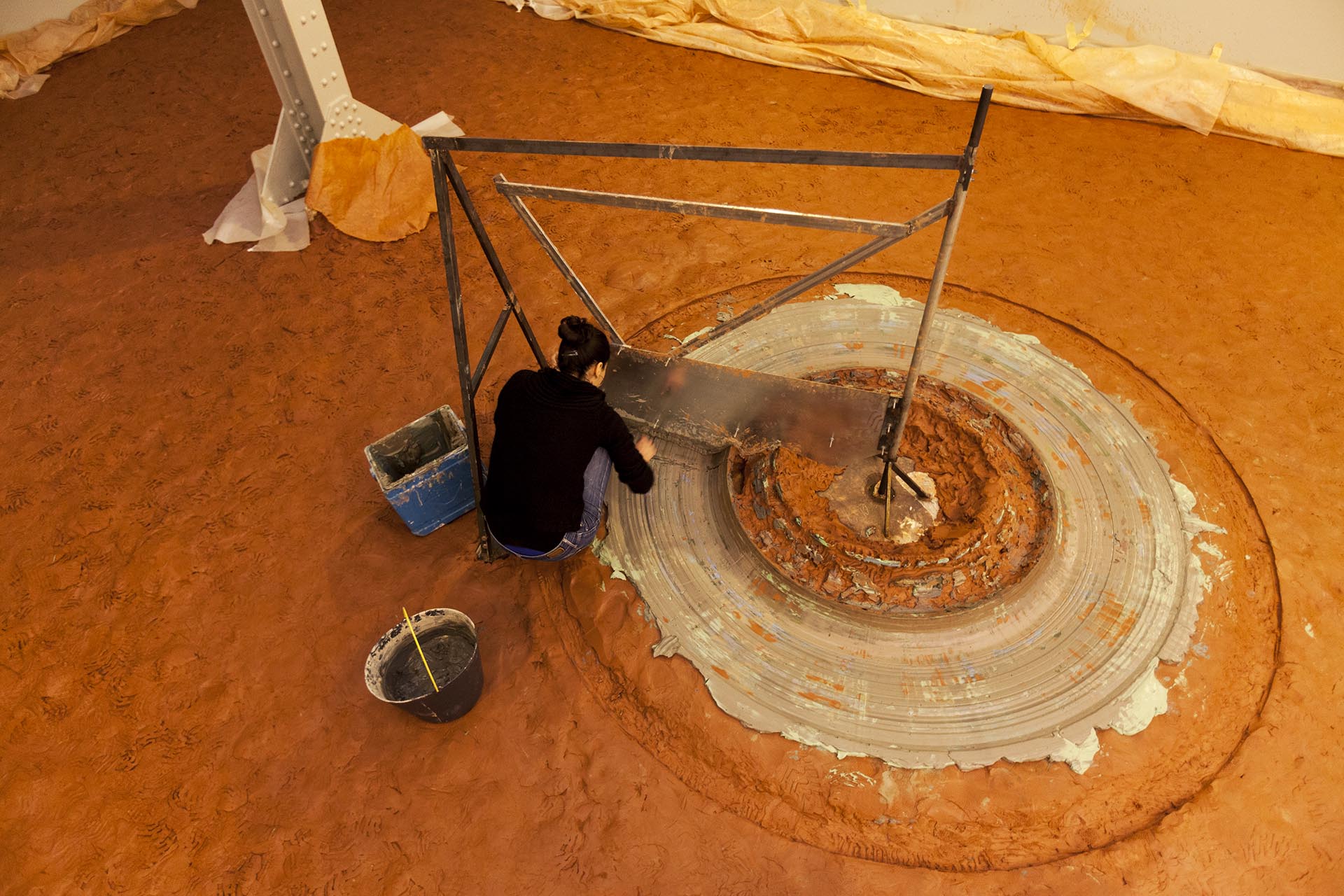 Havia um sino no meio da estrada