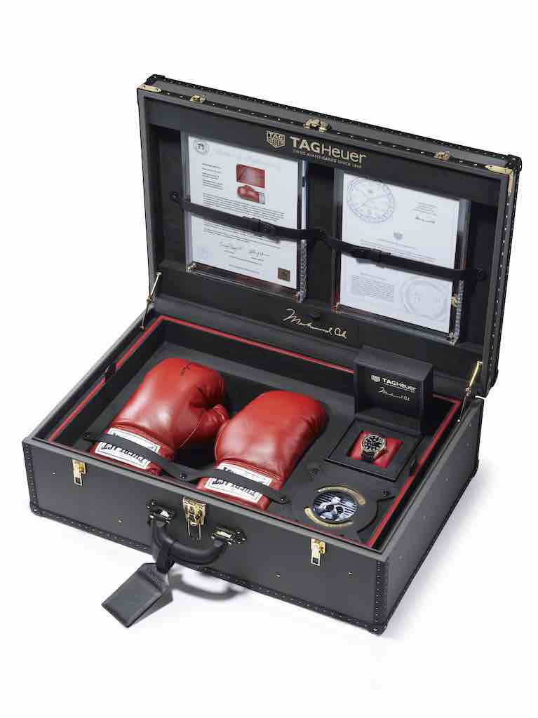 Boxe e relógios unidos numa boa causa