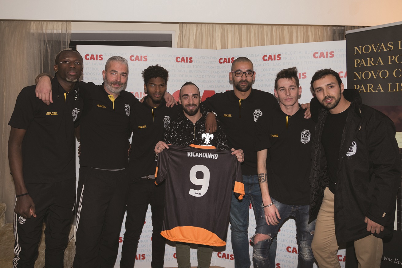 Ricardinho Embaixador do Projecto Futebol de Rua 2017