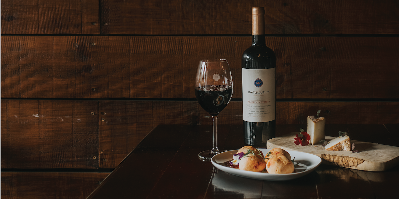 Queijo e vinho sem ter de sair de casa!