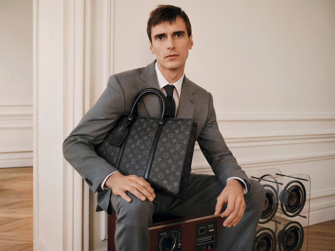 Uma nova série de leather goods