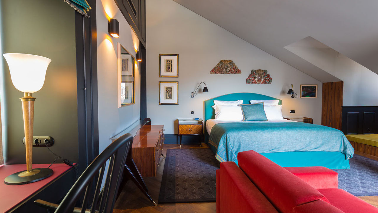 18 de Abril –  Breves notícias de Domingo