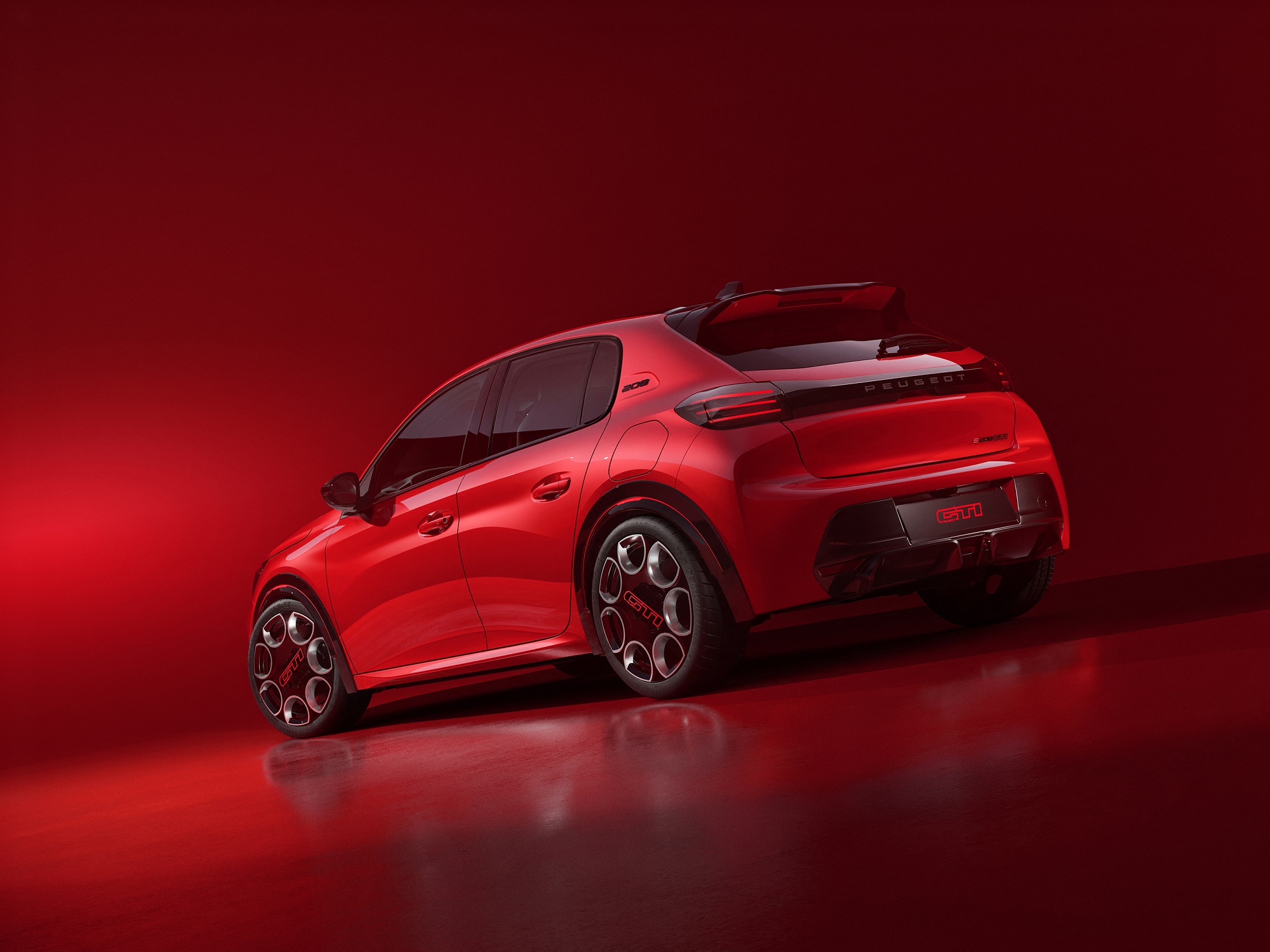 PEUGEOT desvenda o novo E-208 GTi